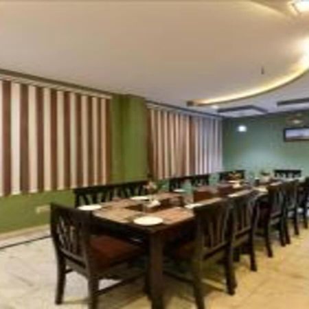 Hotel Chanakya Агра Экстерьер фото