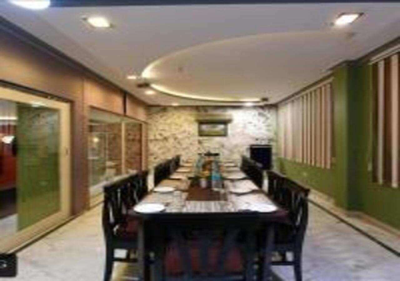 Hotel Chanakya Агра Экстерьер фото