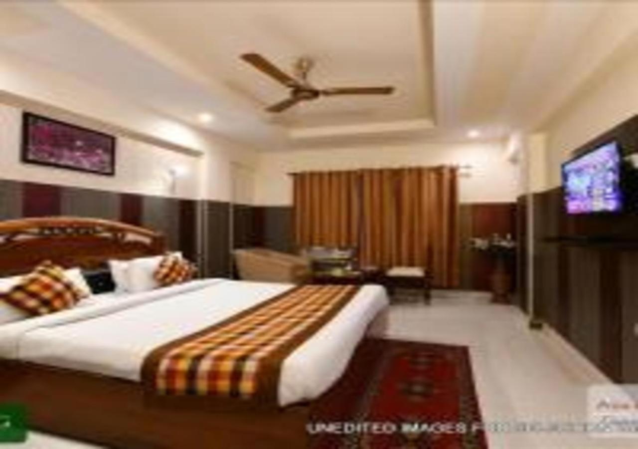 Hotel Chanakya Агра Экстерьер фото