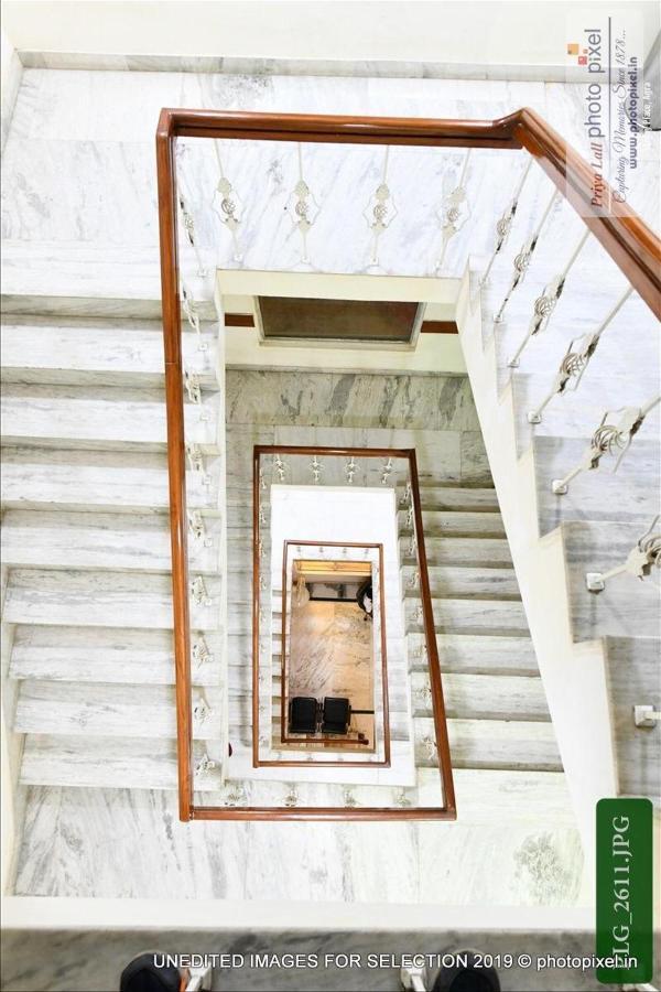 Hotel Chanakya Агра Экстерьер фото