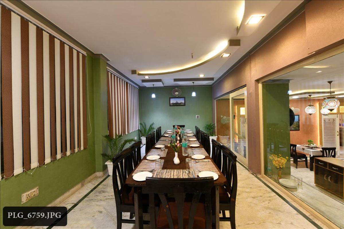 Hotel Chanakya Агра Экстерьер фото