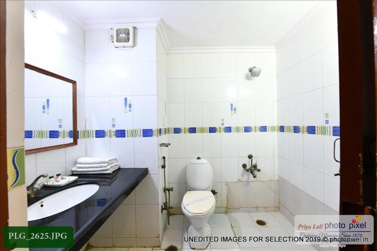 Hotel Chanakya Агра Экстерьер фото